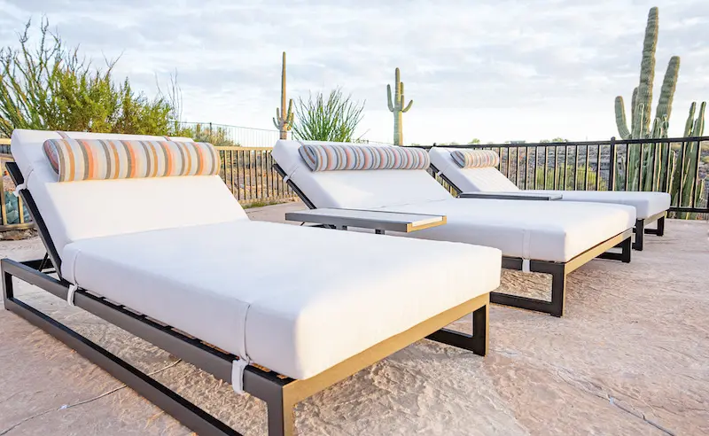 mauve and white chaise loungers